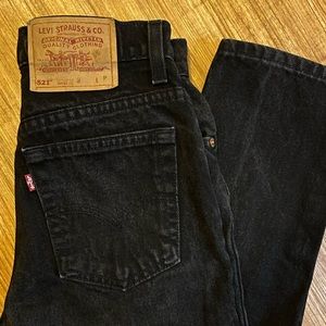 Awesome ~*VINTAGE*~ Levi’s 521 mom jeans😍